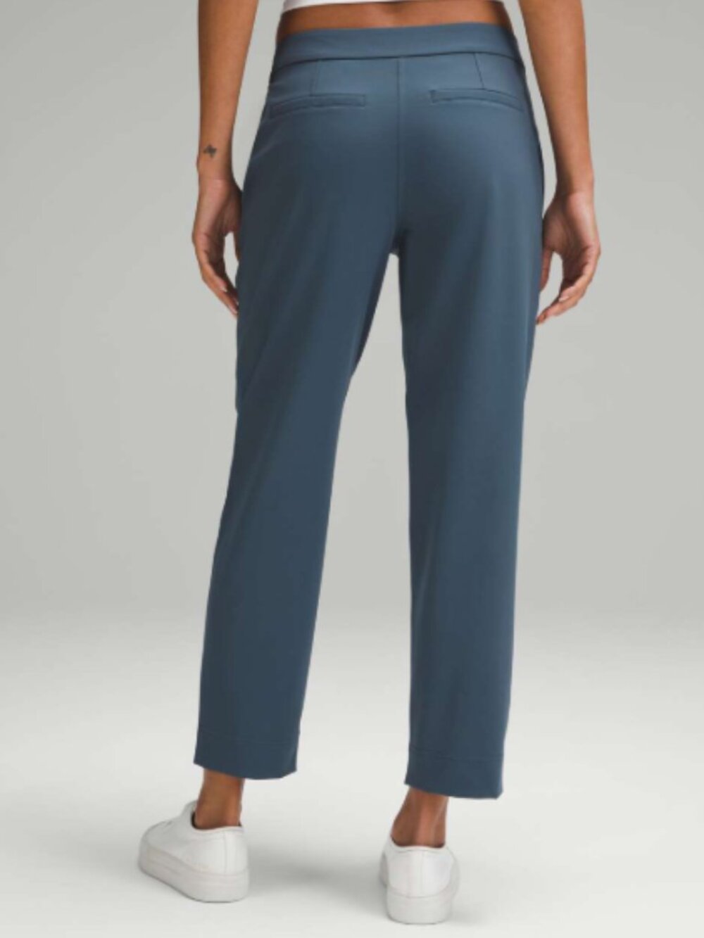 Lululemon Tapered-Leg Mid-Rise Pant 7/8 Length - Size Women's M - Iron Blue